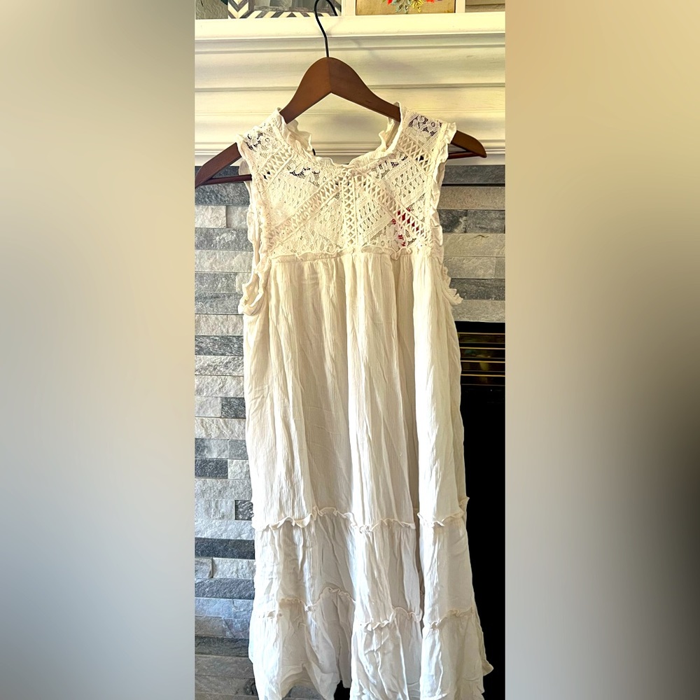 Beautiful lined eyelet dress